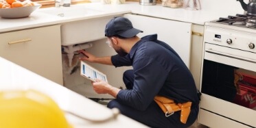 Fast Response Plumbing And Roofing Service - 24/7 Emergency Service